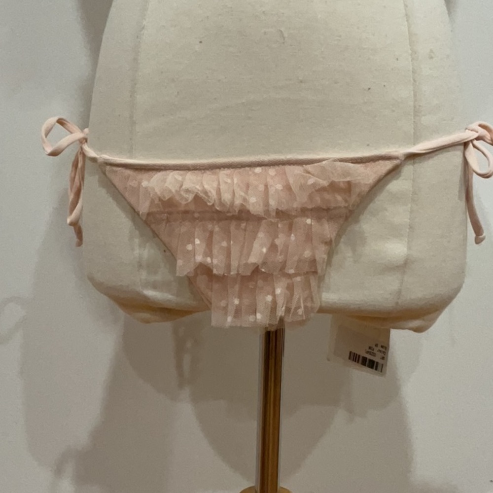 NWT CHIO Elegant Cream Ruffle Bikini Set – Luxury Swimwear like LoveShackFancy - Picture 7 of 9